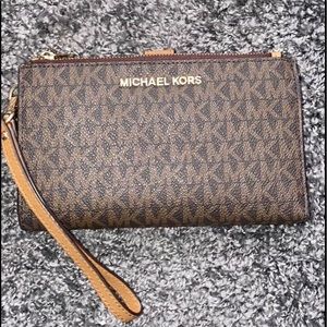 Michael Kors wristlet